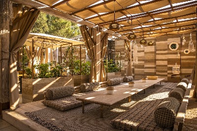 Lovor Lounge & Beach