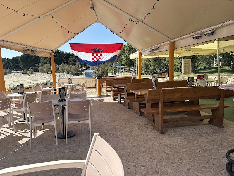 Beach & food bar Porto