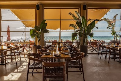 Oyana Beach Club